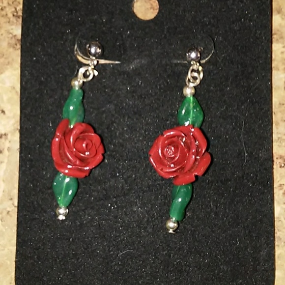 NWOT Women's 2-pc Necklace Set - Picture 2 of 8